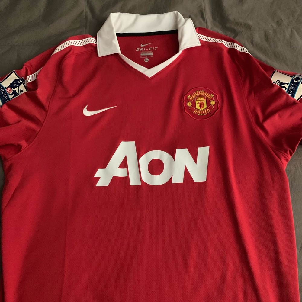 ‘10/‘11 Nike Manchester United home shirt